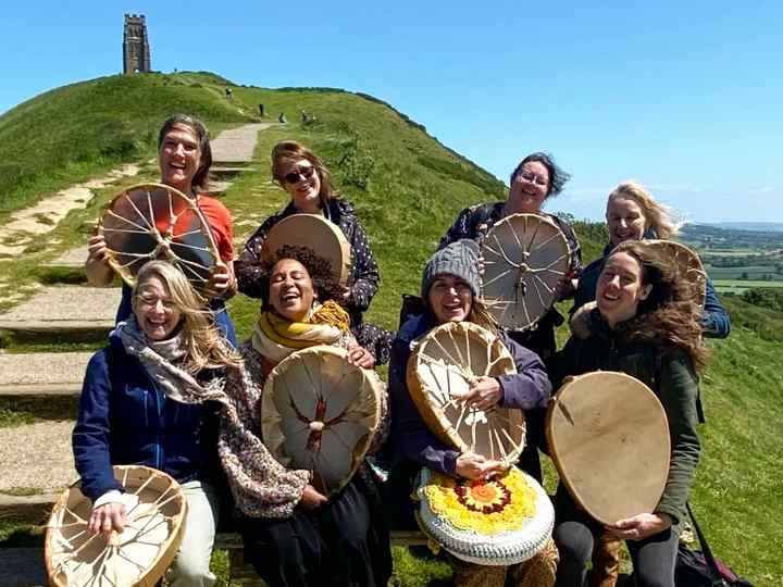 TheDrumWoman-GroupGlastonbury